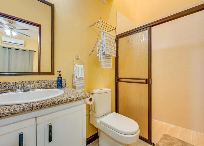 Family Retreat W/ Pool Access: Walk To Beach! * Carpintero