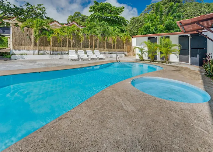Family Retreat W/ Pool Access: Walk To Beach! Carpintero